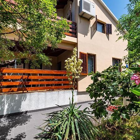 Vacation House Anna Karlobag Buitenkant foto