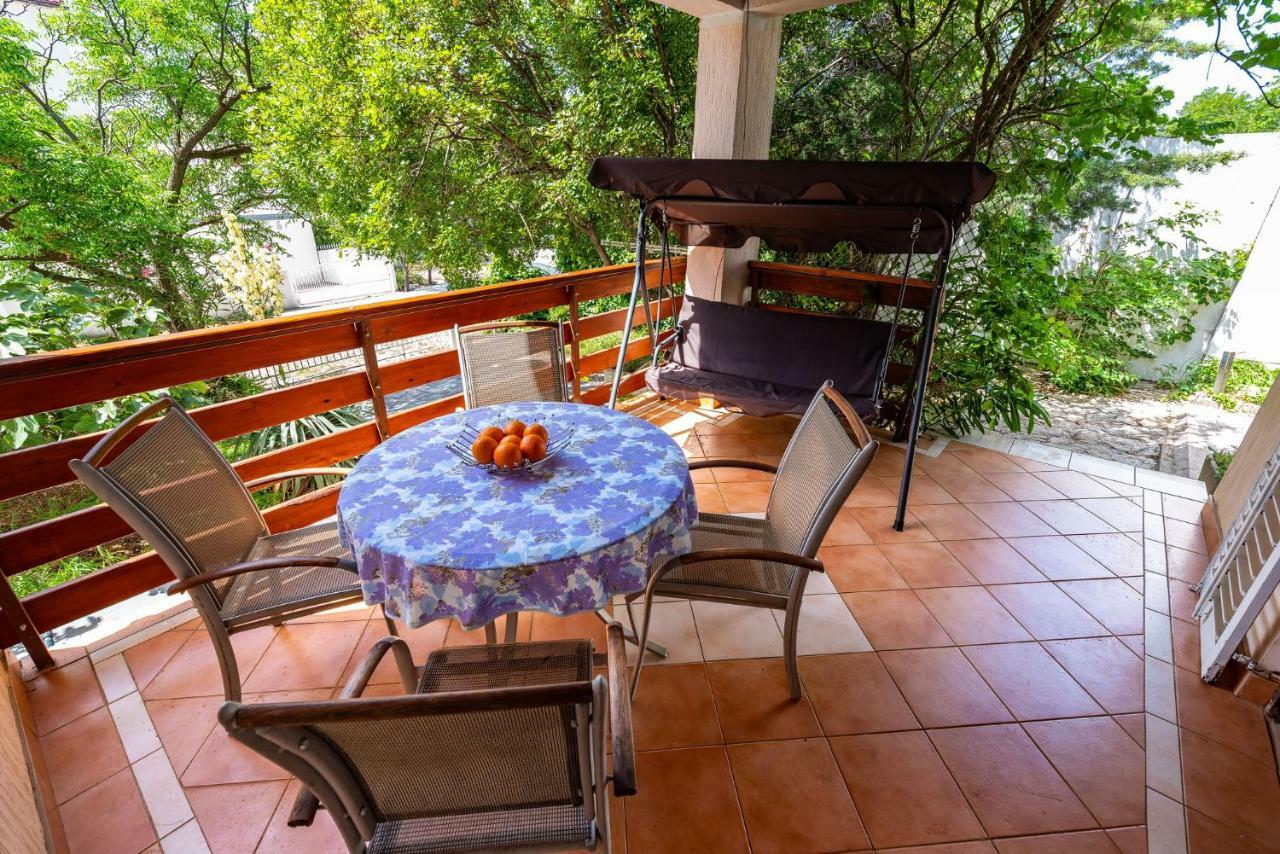 Vacation House Anna Karlobag Buitenkant foto